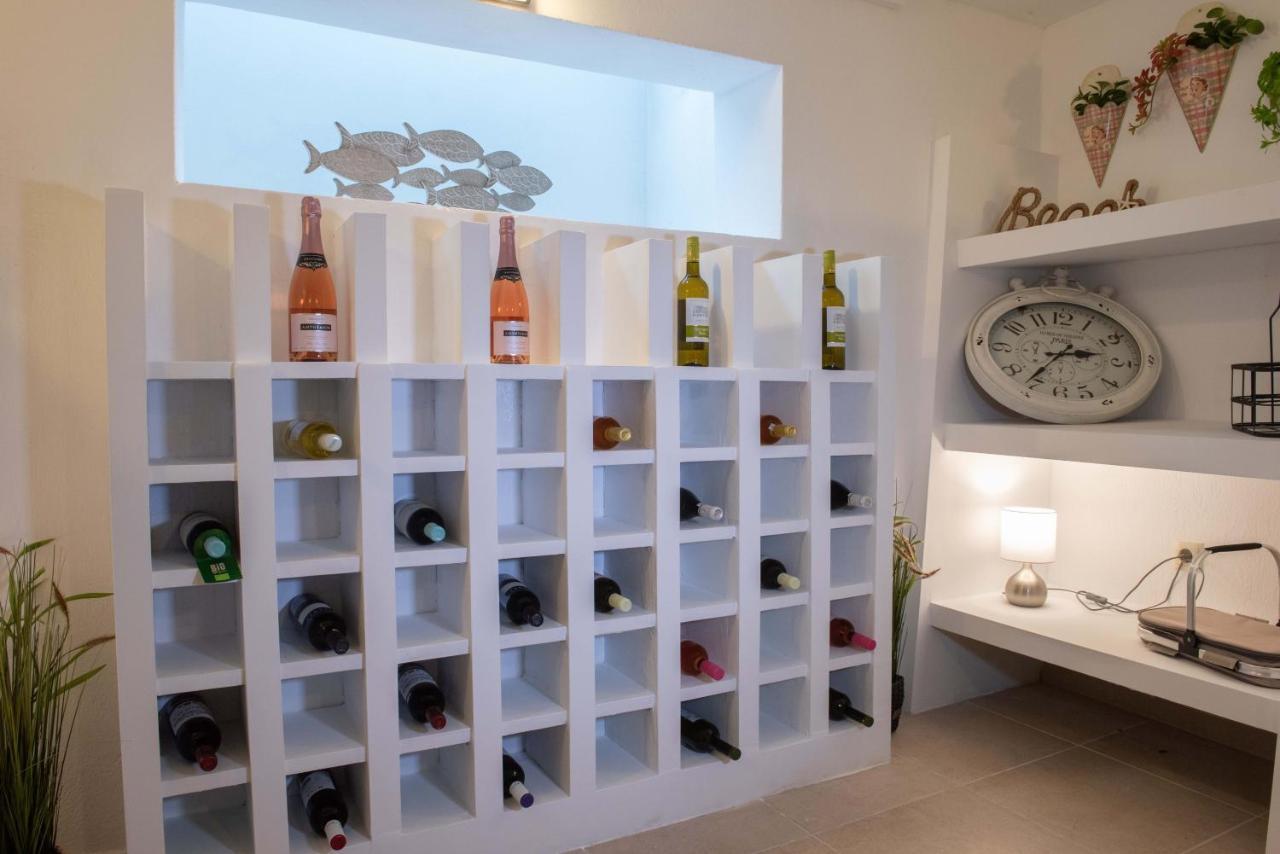 Dandy Villas Nea Roda - Melodic Waves - Private - Pool - Parking - Cellar Exterior photo