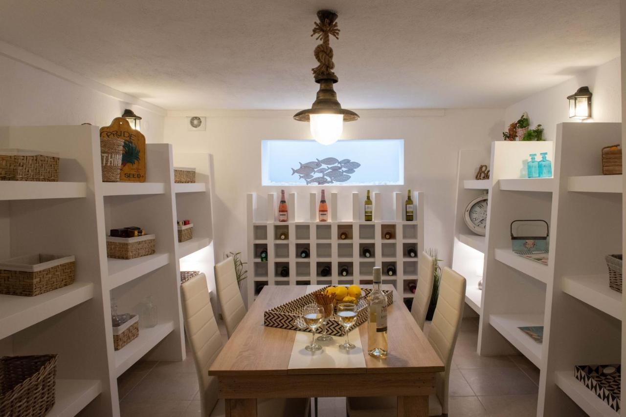 Dandy Villas Nea Roda - Melodic Waves - Private - Pool - Parking - Cellar Exterior photo